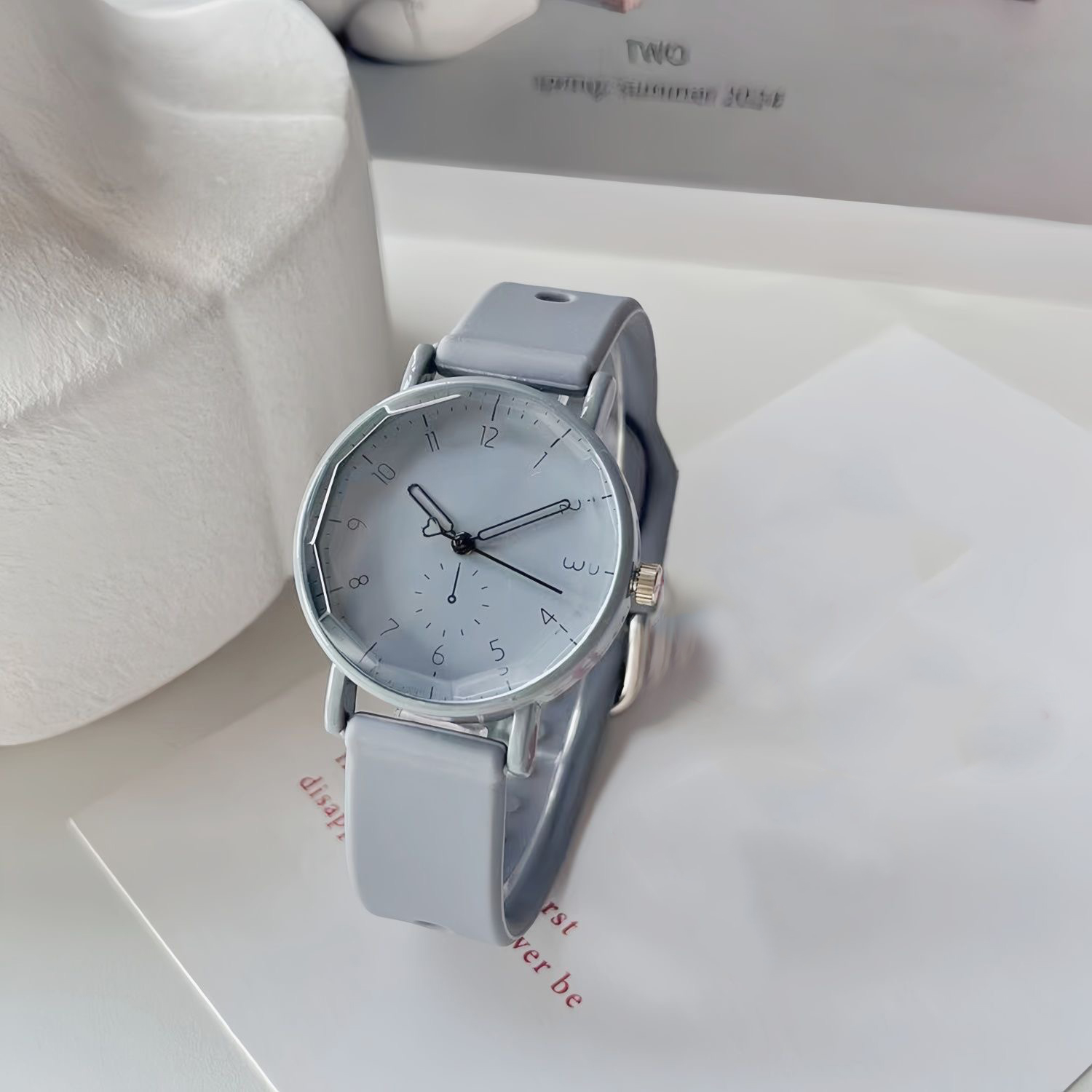 Reloj de cuarzo con esfera ára - Silicone Band Women reseña y precio