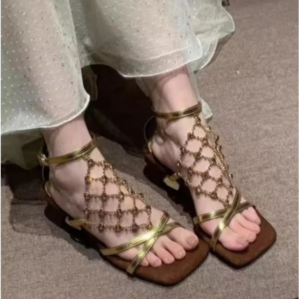 Sandalias Romanas de Tacón Alt - Mesh Strap Metal reseña y precio